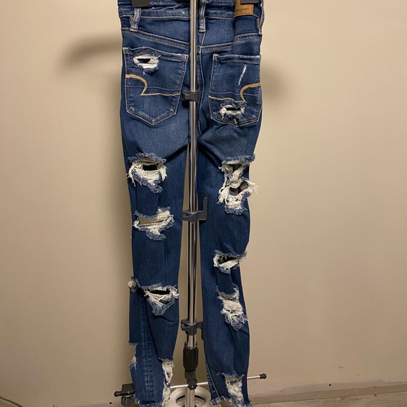 American Eagle Double Sides Distressed Jeans (size 00) - Picture 2 of 3